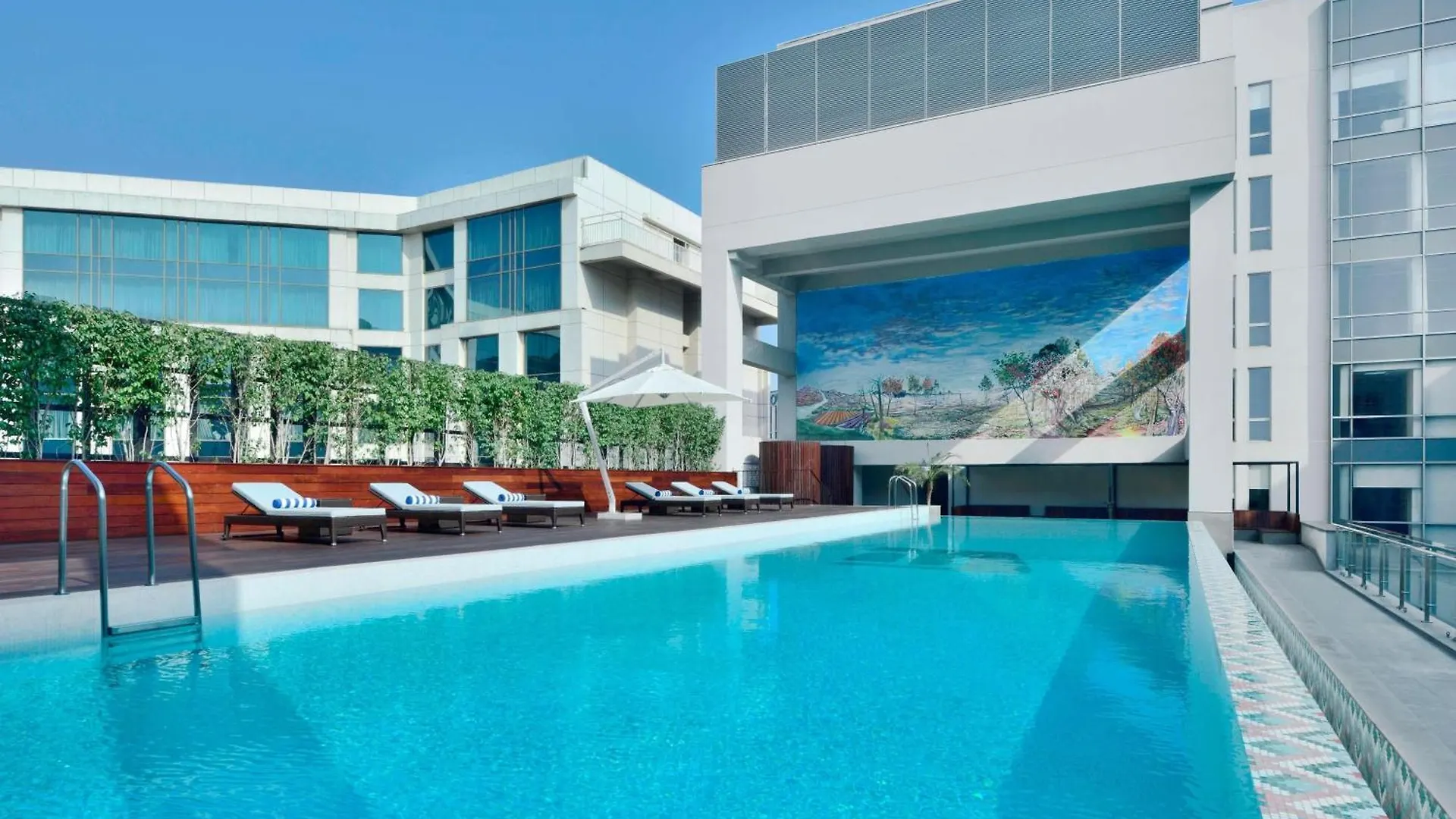 Aloft New Delhi Aerocity Hotel